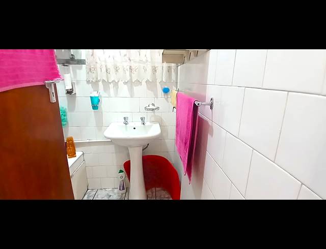 2 BEDROOM APARTMENT FOR SALE IN VEREENIGING CENTRAL